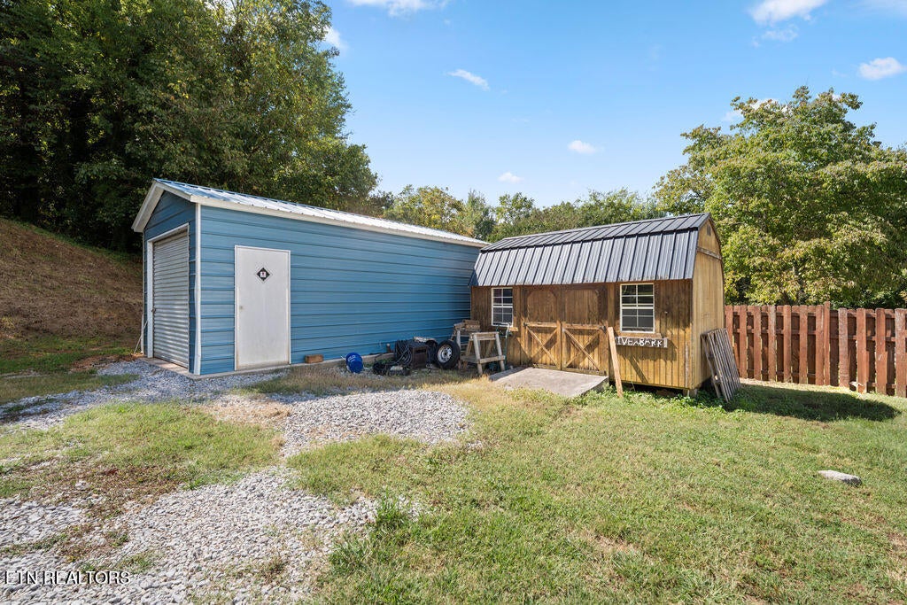Photo of 309 Kingwood St, Kingston, TN 37763 (MLS # 1356975)