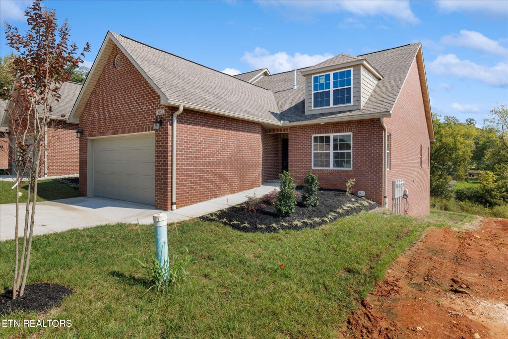 Photo of 1164 Meadow Walk Lane, Lenoir City, TN 37772 (MLS # 1352872)