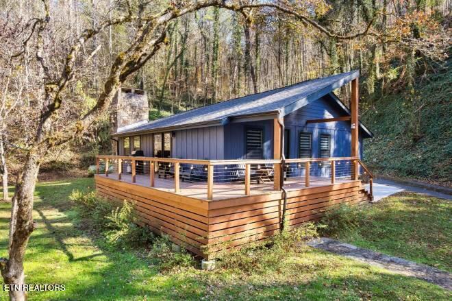 Photo of 3033 N Clear Fork Rd, Sevierville, TN 37862 (MLS # 1354255)