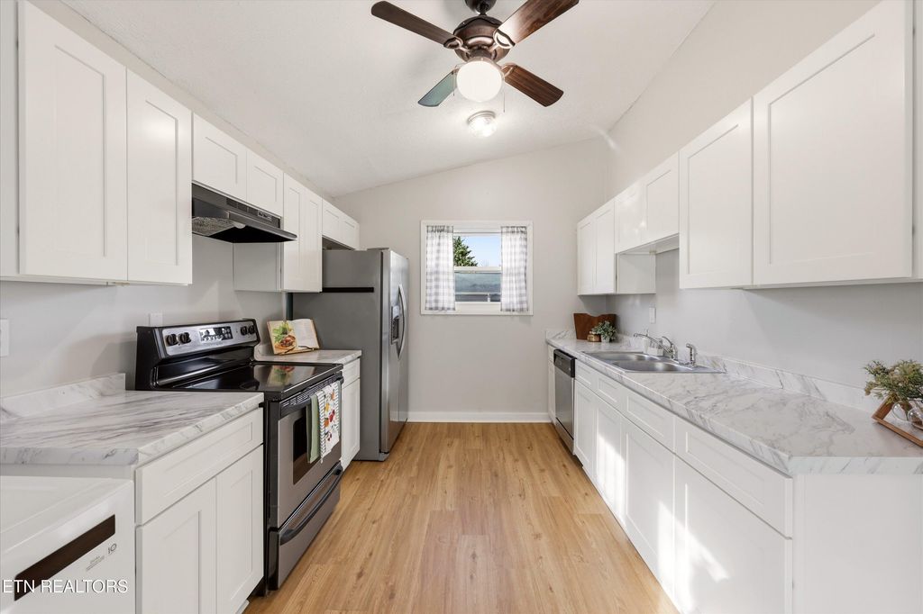 Photo of 5028 Mcintyre Rd, Knoxville, TN 37914 (MLS # 1335010)