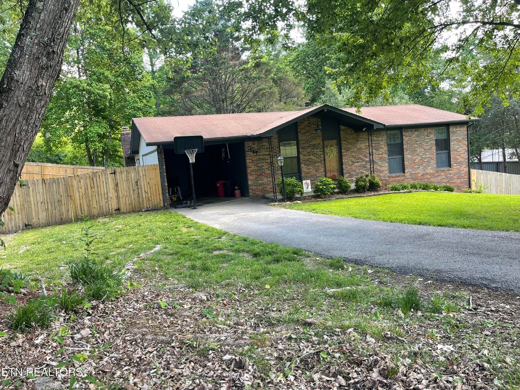 Photo of 187 Madison Circle, Harrogate, TN 37752 (MLS # 1340874)