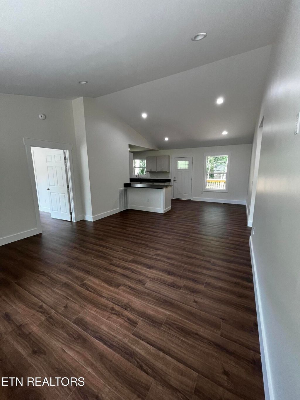 Photo of 135 Peachtree Drive, Crossville, TN 38555 (MLS # 1348655)