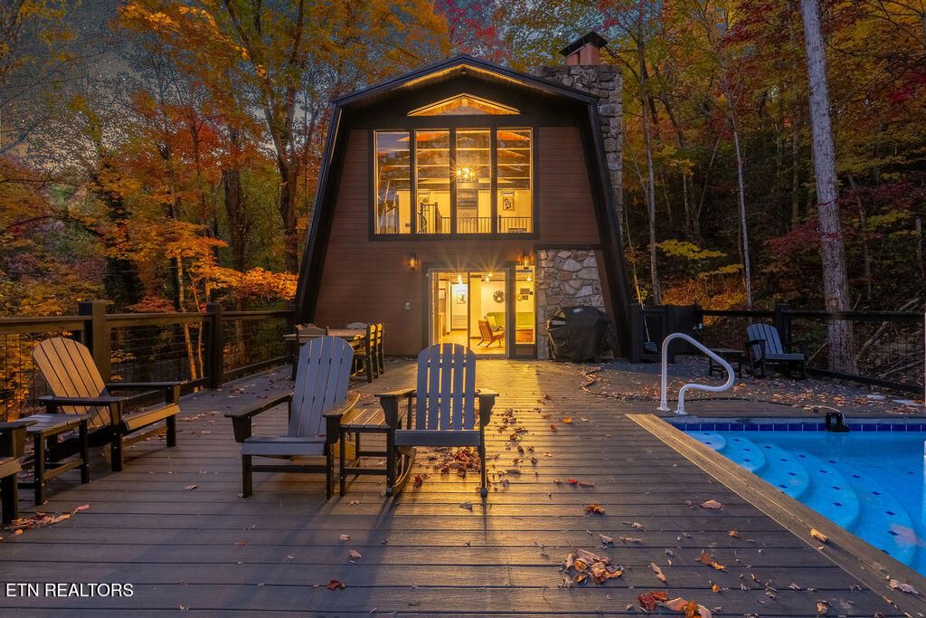 Photo of 915 Stans Rd, Gatlinburg, TN 37738 (MLS # 1323836)