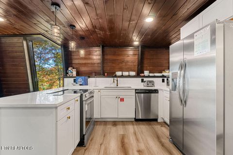 Tiny photo for 915 Stans Rd, Gatlinburg, TN 37738 (MLS # 1323836)