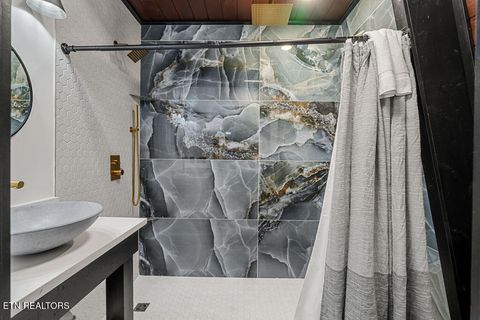 Tiny photo for 915 Stans Rd, Gatlinburg, TN 37738 (MLS # 1323836)