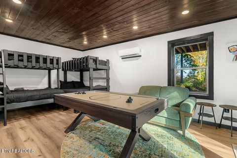 Tiny photo for 915 Stans Rd, Gatlinburg, TN 37738 (MLS # 1323836)