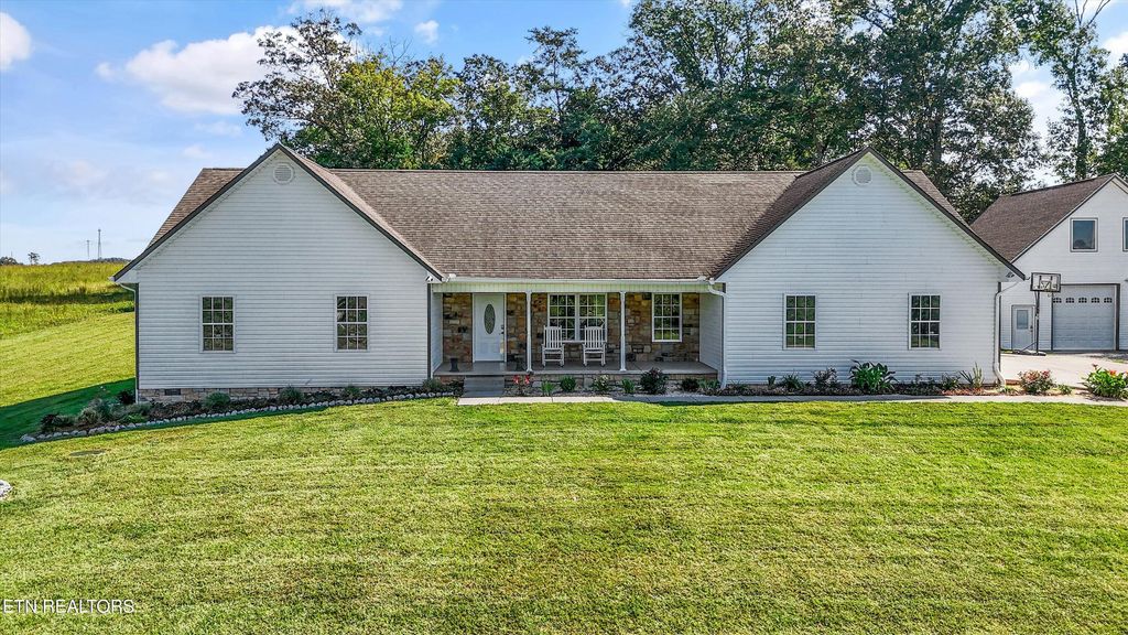 Photo of 104 Lakeside Meadows Circle, Madisonville, TN 37354 (MLS # 1317509)