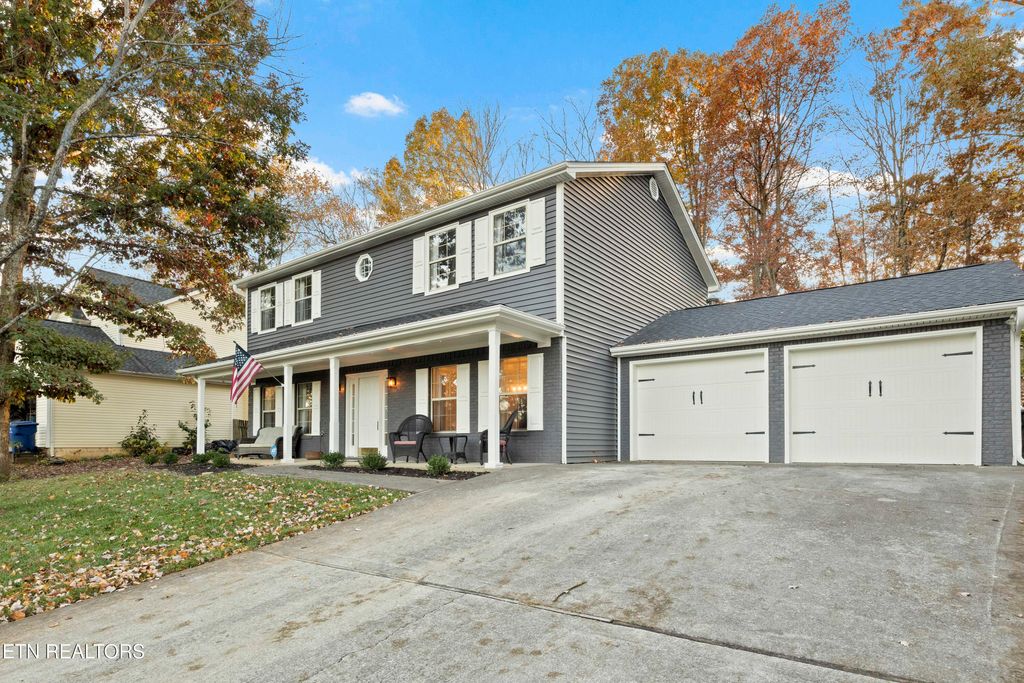 Photo of 1717 Summer Spring Blvd, Knoxville, TN 37931 (MLS # 1322434)