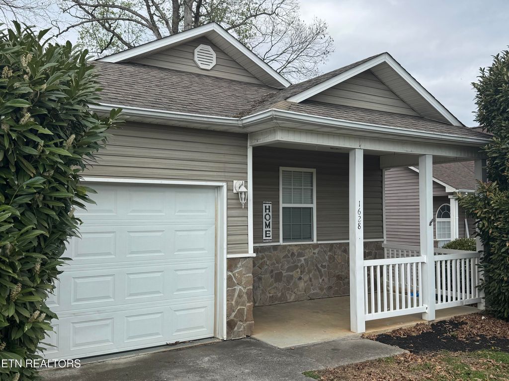 Photo of 1628 Monte Vista Drive, Sevierville, TN 37862 (MLS # 1335302)