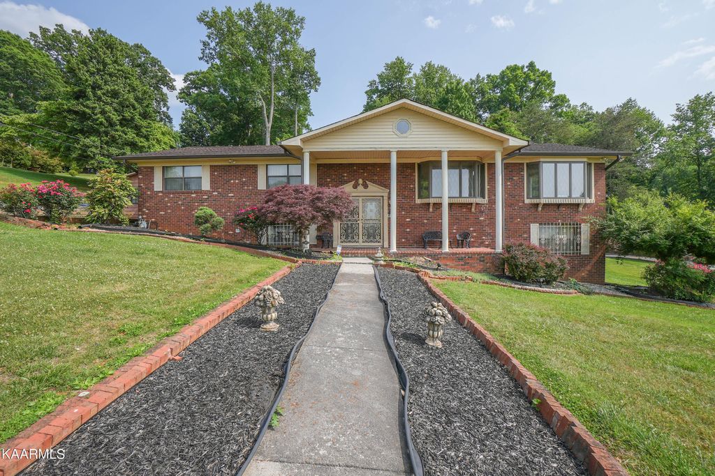 Photo of 1242 Top Hill Circle, Louisville, TN 37777 (MLS # 1227894)
