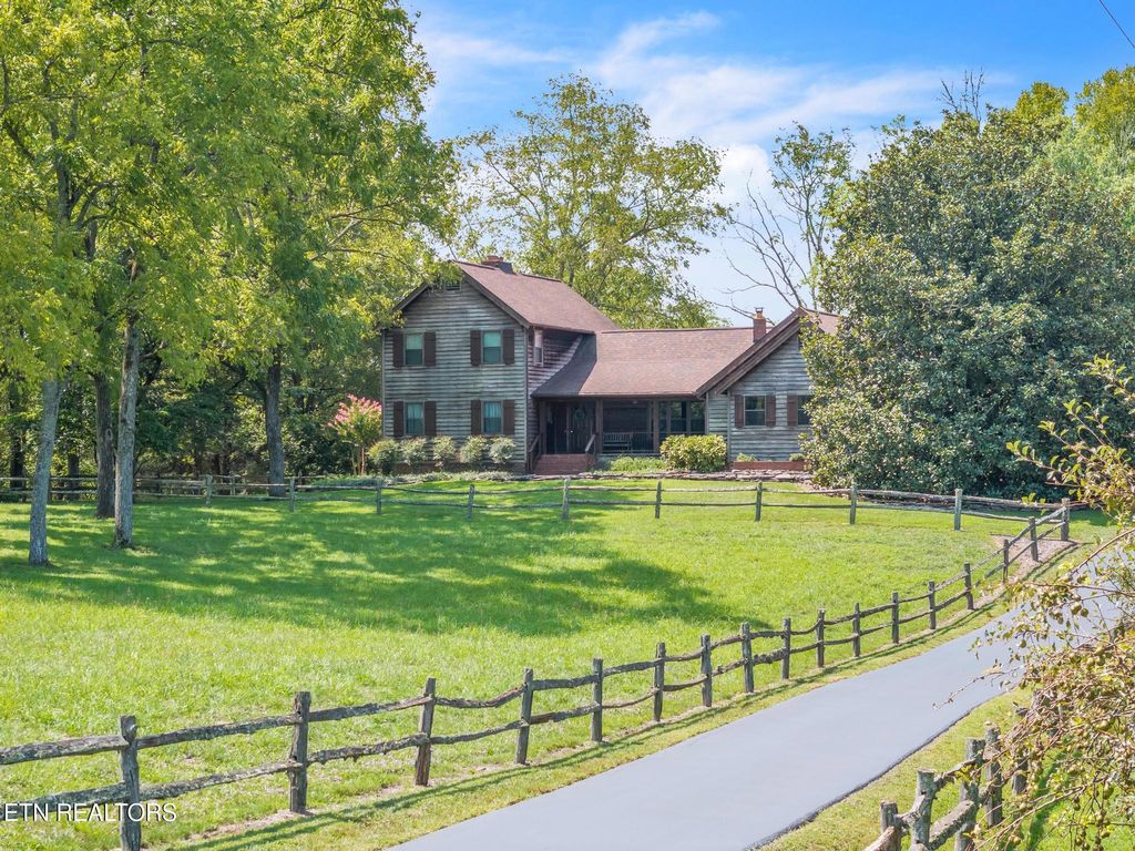 Photo of 325 Lone Ridge Lane, Clinton, TN 37716 (MLS # 1328794)