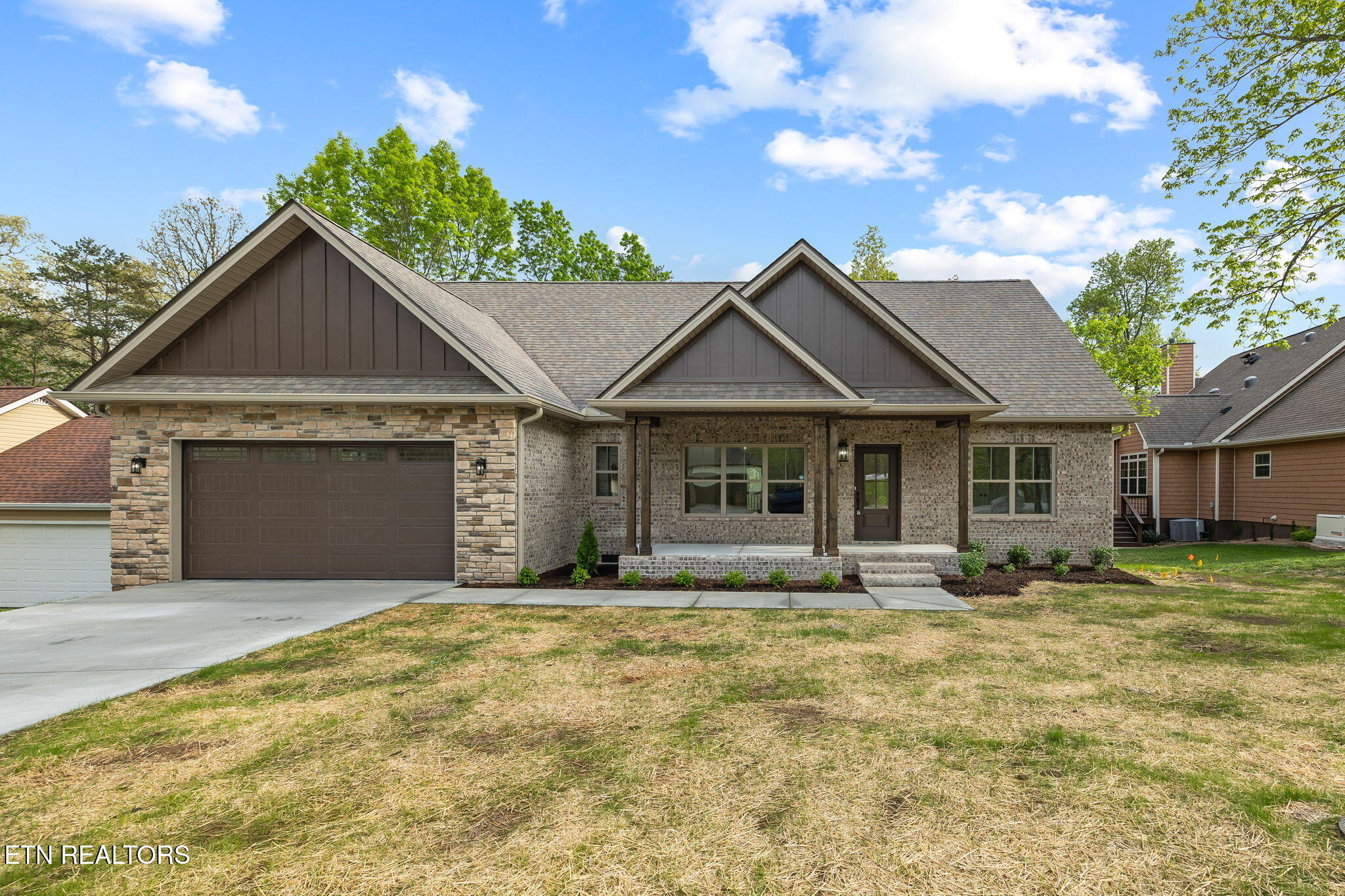 616 Lakeview Drive