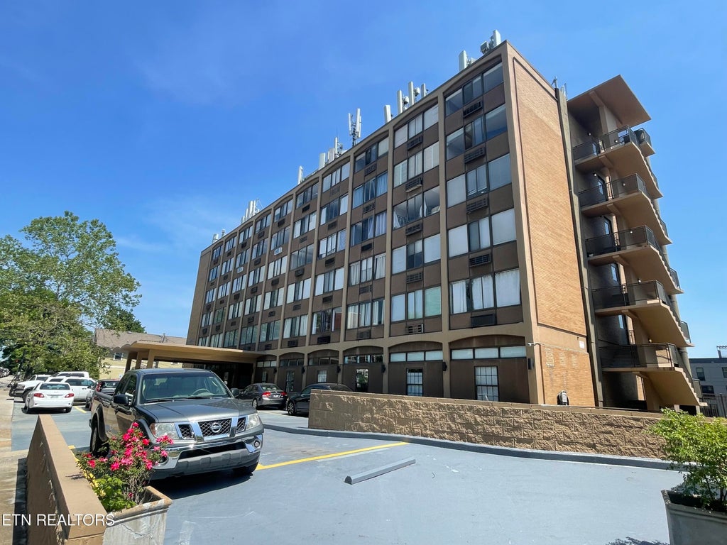 Photo of 1700 Clinch Ave #512, Knoxville, TN 37916 (MLS # 1257705)