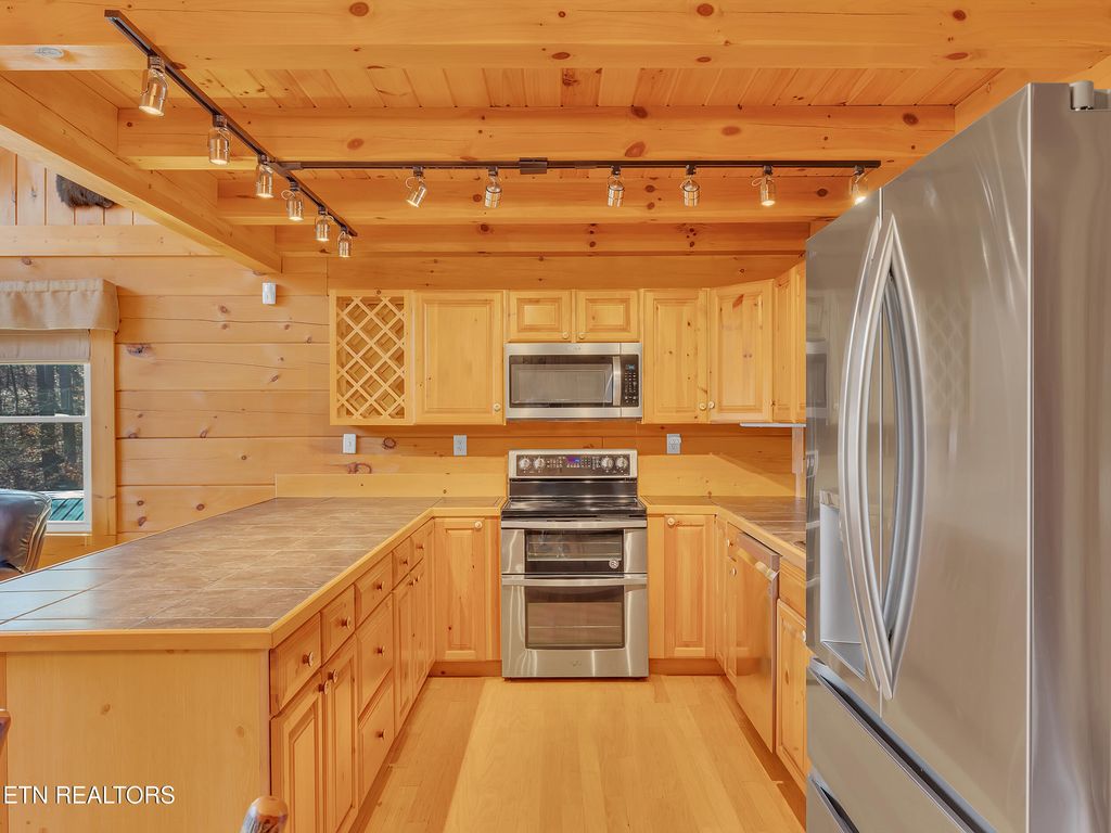 Photo of 2164 Newt Huff Lane, Sevierville, TN 37862 (MLS # 1330147)