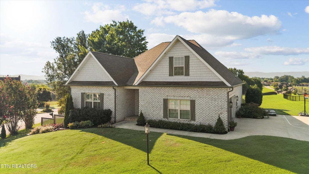 Photo of 4008 Legends Way, Maryville, TN 37801 (MLS # 1353810)