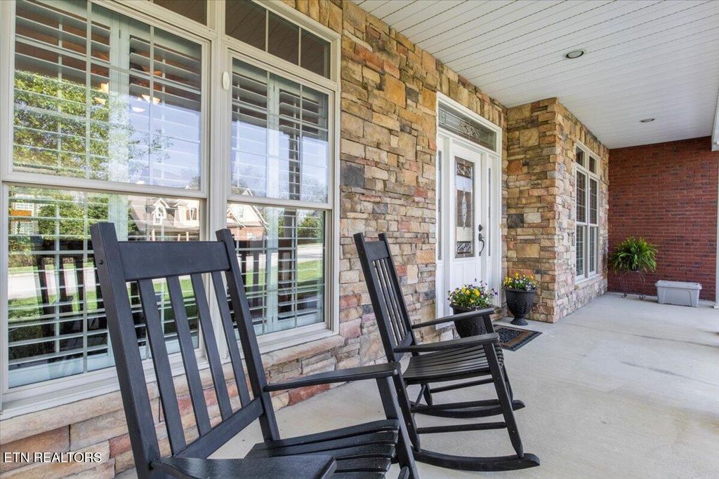 Photo of 1823 Clingman View Drive, Alcoa, TN 37701 (MLS # 1295919)