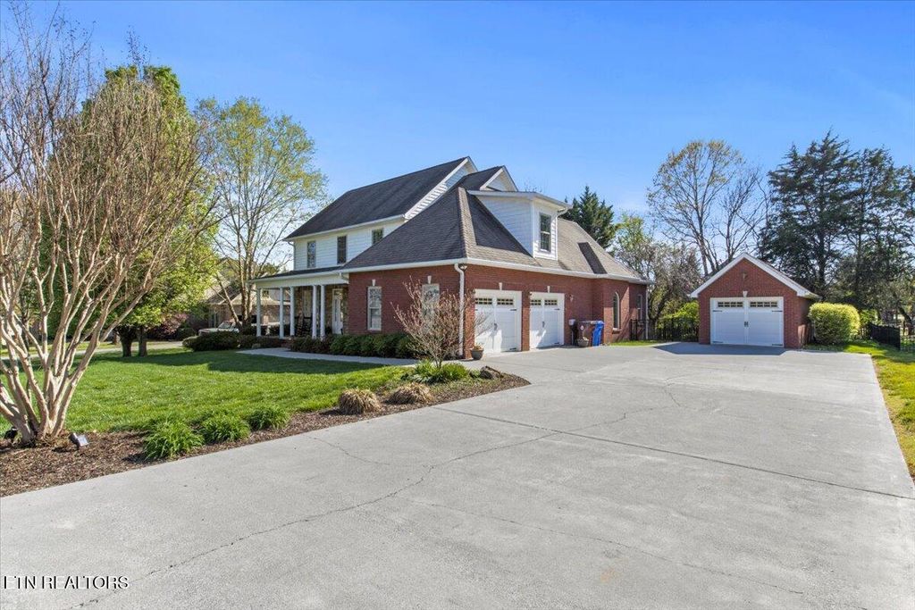 Photo of 1823 Clingman View Drive, Alcoa, TN 37701 (MLS # 1295919)