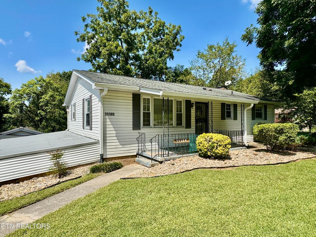 Photo of 11105 Thornton Drive, Knoxville, TN 37934 (MLS # 1315170)