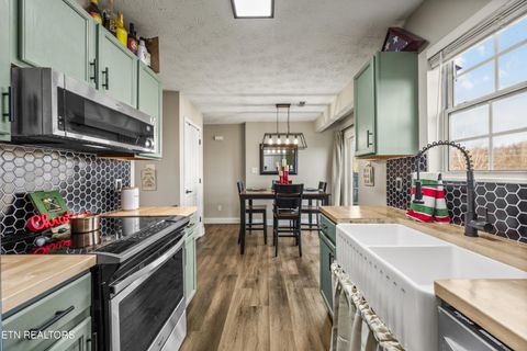 Tiny photo for 2312 Crestpark Rd, Knoxville, TN 37912 (MLS # 1324842)