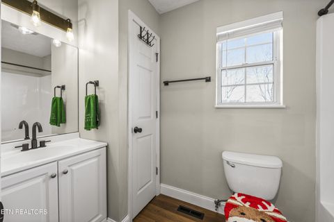 Tiny photo for 2312 Crestpark Rd, Knoxville, TN 37912 (MLS # 1324842)