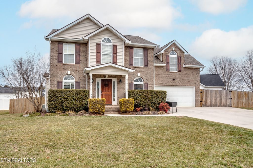 Photo of 4900 Sunday Silence Drive, Knoxville, TN 37918 (MLS # 1329325)