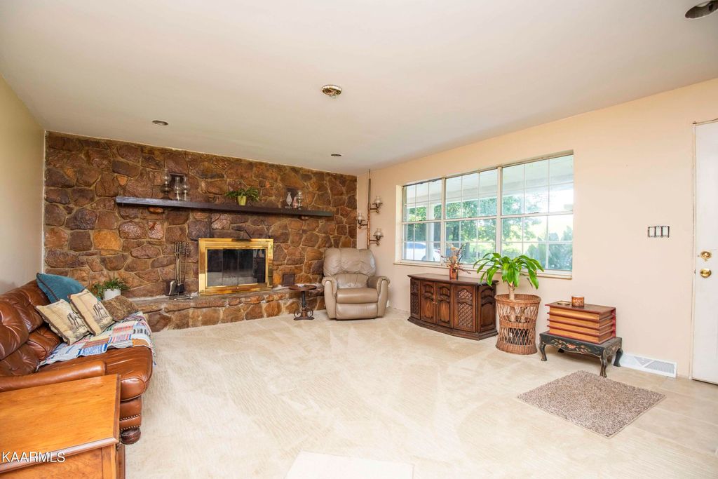 Photo of 1025 Cooper Rd, Strawberry Plains, TN 37871 (MLS # 1231695)