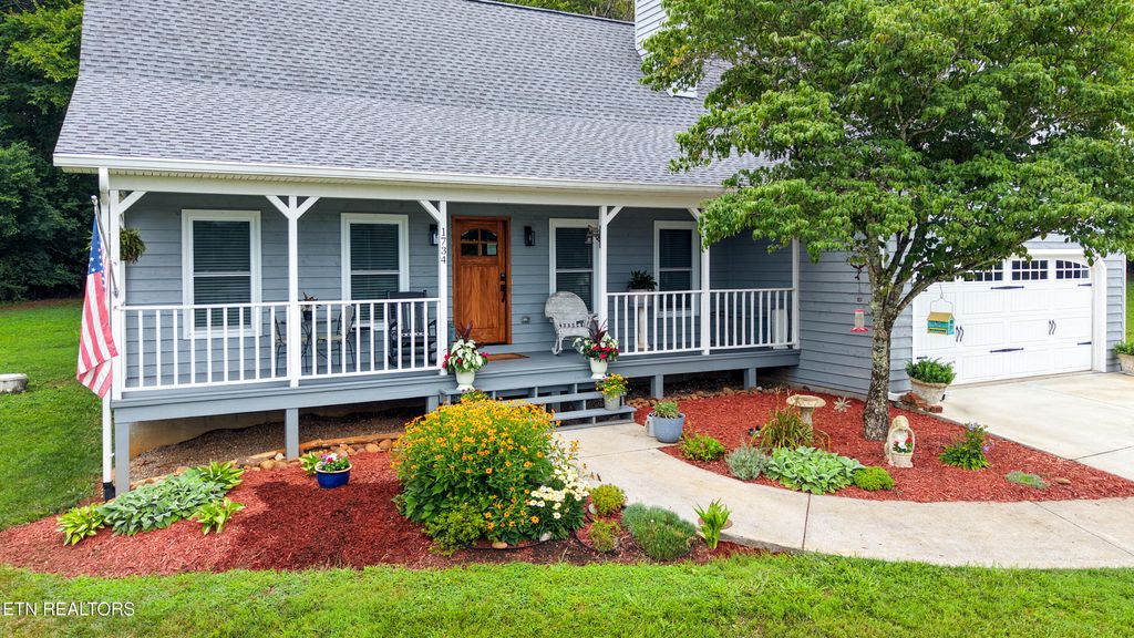 Photo of 17341736 Cheyenne Court, Maryville, TN 37801 (MLS # 1348239)