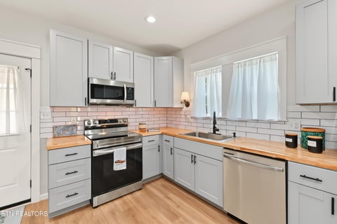 Tiny photo for 511 Ferry St, Loudon, TN 37774 (MLS # 1359271)