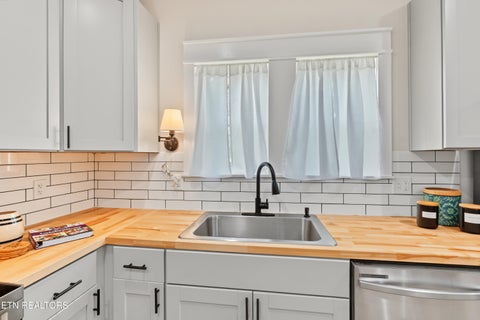 Tiny photo for 511 Ferry St, Loudon, TN 37774 (MLS # 1359271)