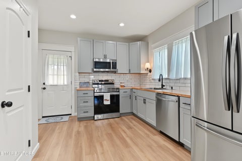 Tiny photo for 511 Ferry St, Loudon, TN 37774 (MLS # 1359271)