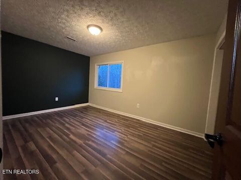 Tiny photo for 124 Mohawk Tr, LaFollette, TN 37766 (MLS # 1327525)