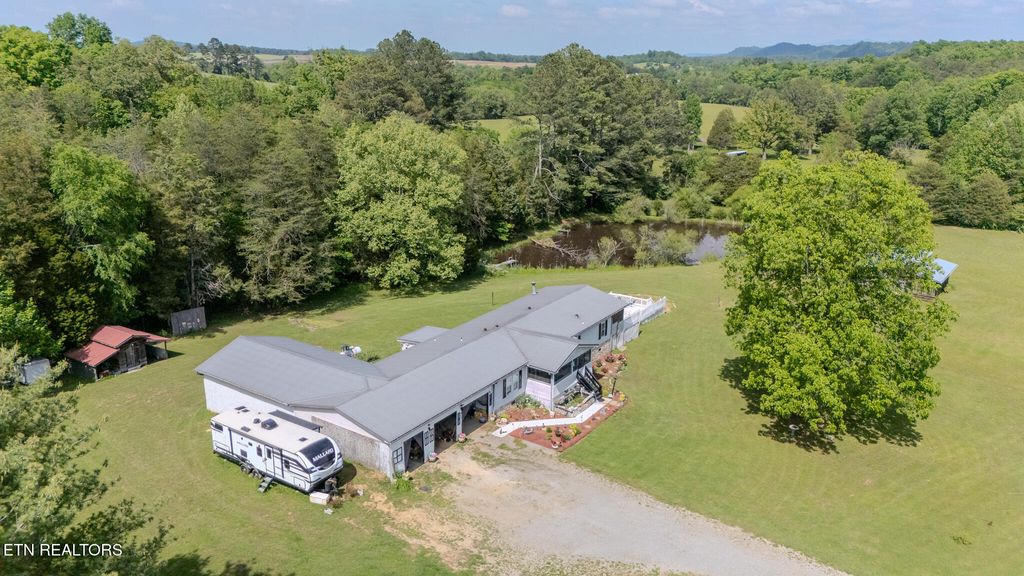 Photo of 238 Little Notchey Creek Rd, Madisonville, TN 37354 (MLS # 1300479)