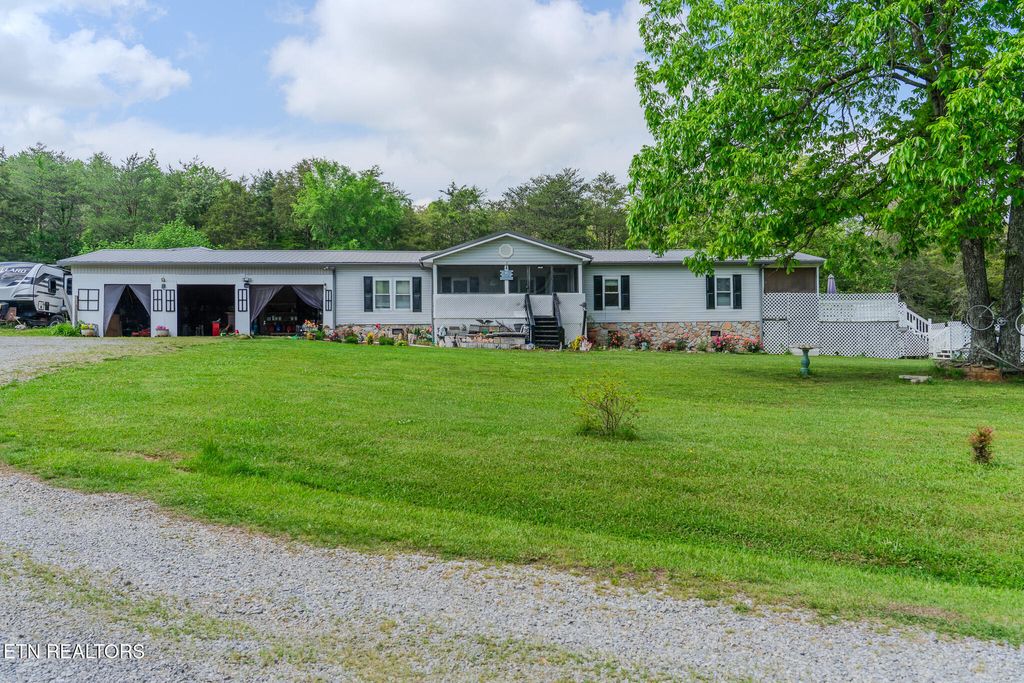 Photo of 238 Little Notchey Creek Rd, Madisonville, TN 37354 (MLS # 1300479)