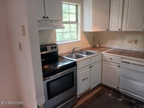 Tiny photo for 324 Oak Hill Drive, Crossville, TN 38572 (MLS # 1356046)