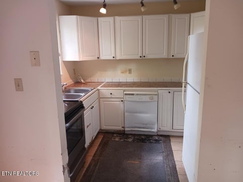 Tiny photo for 324 Oak Hill Drive, Crossville, TN 38572 (MLS # 1356046)