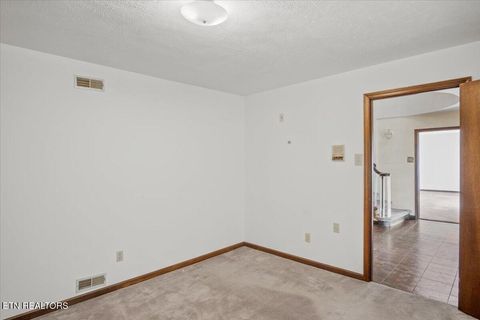 Tiny photo for 848 Navajo Drive, Jefferson City, TN 37760 (MLS # 1329627)