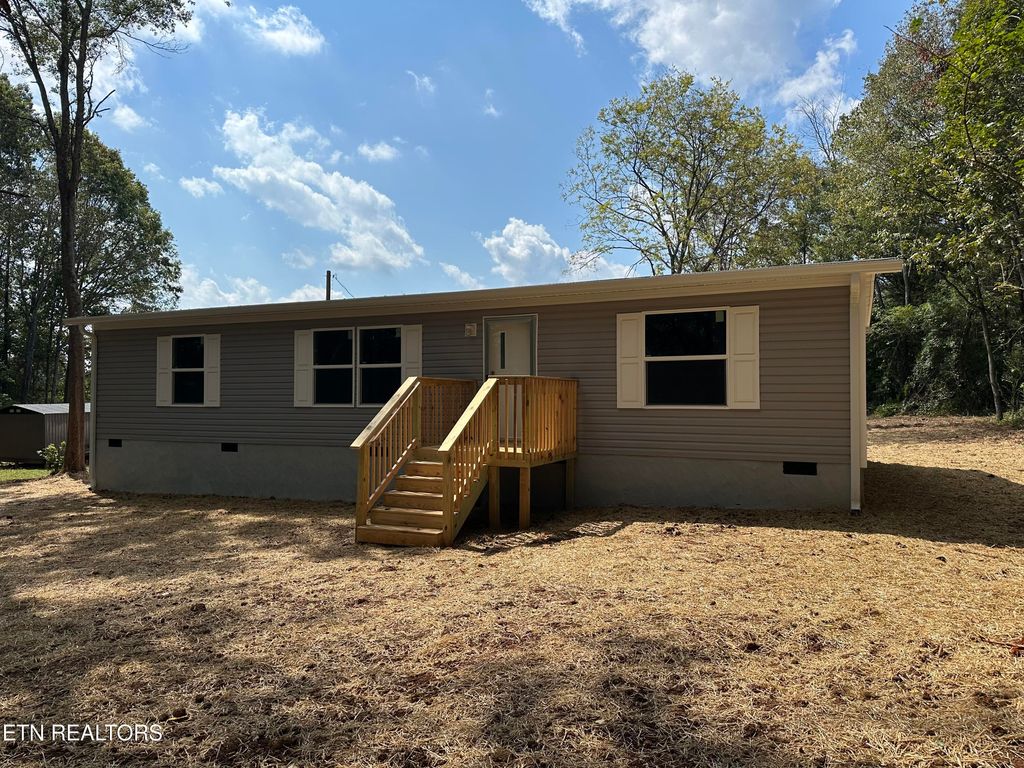 Photo of 110 Ratledge Rd Rd, Sweetwater, TN 37874 (MLS # 1316011)