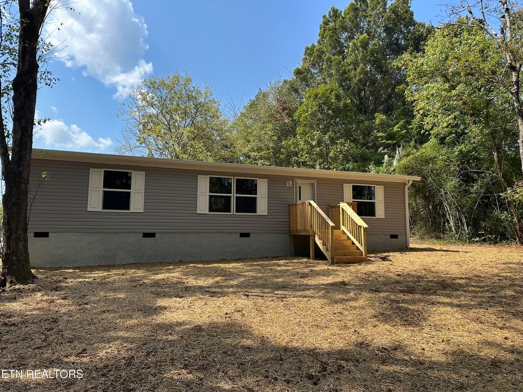 Photo of 110 Ratledge Rd Rd, Sweetwater, TN 37874 (MLS # 1316011)