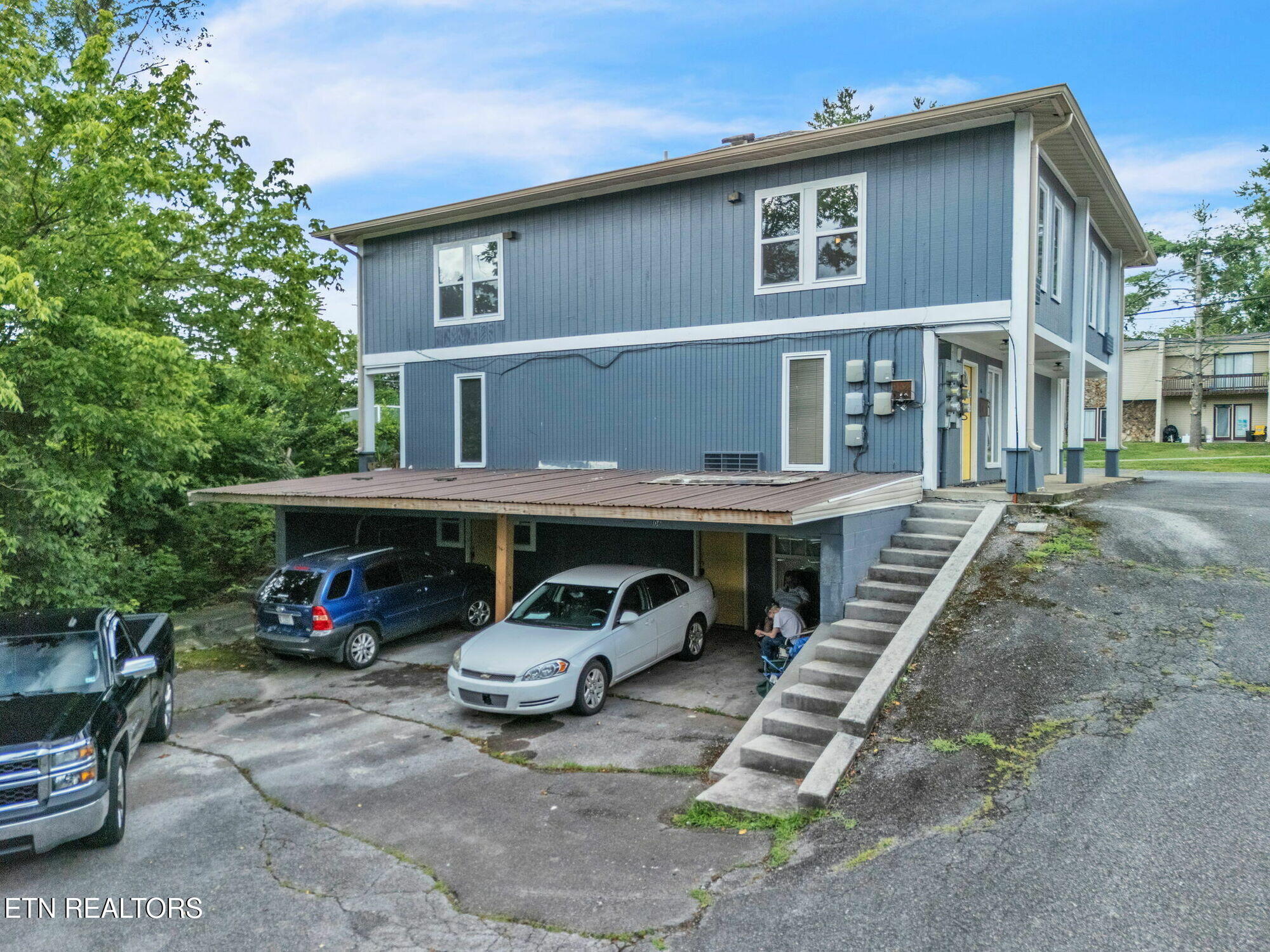 106 King Ave