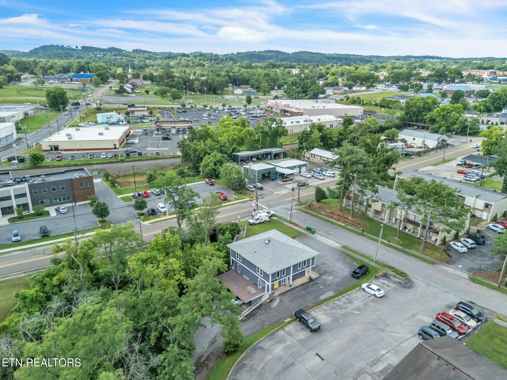 106 King Ave