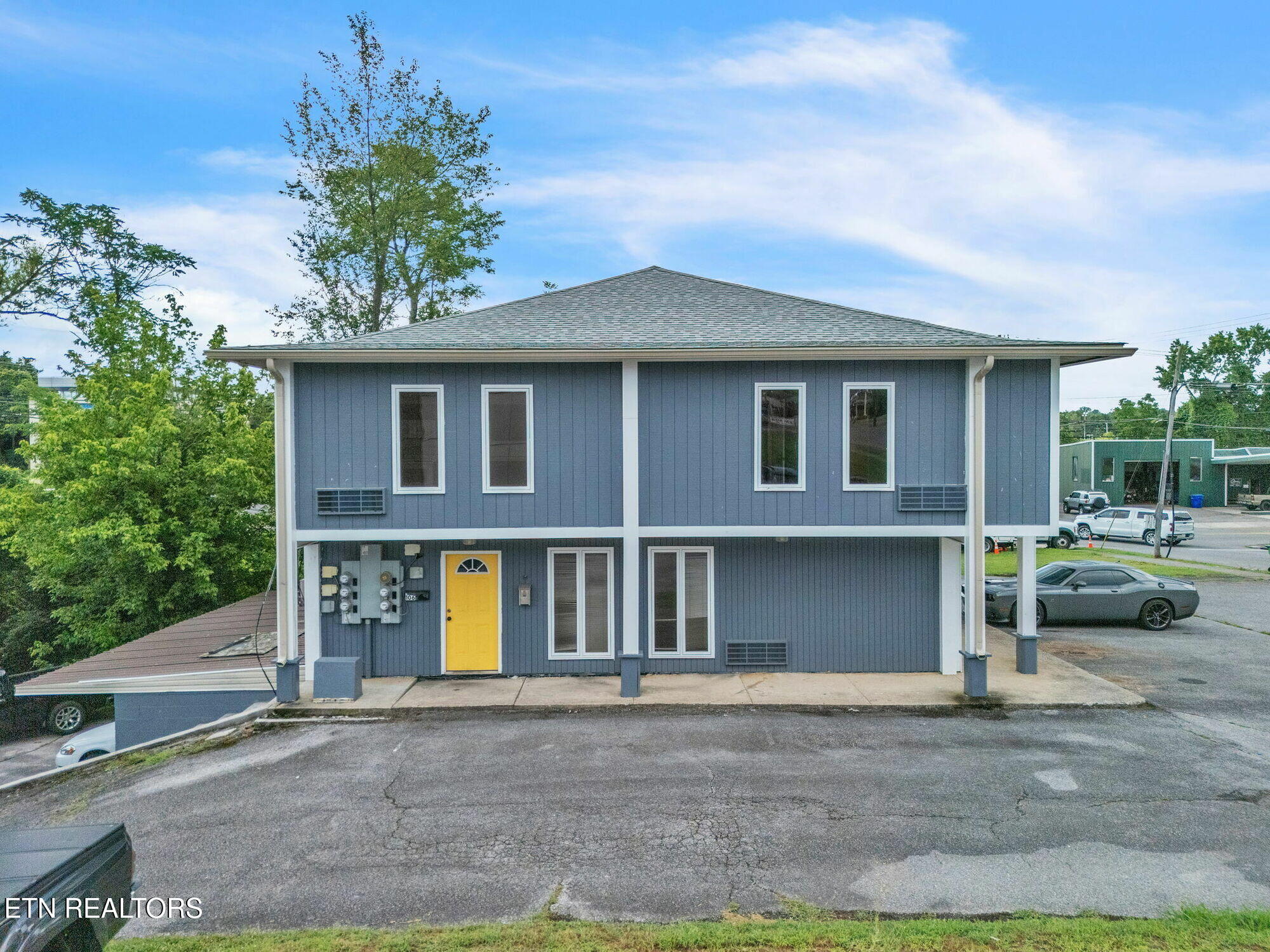 106 King Ave