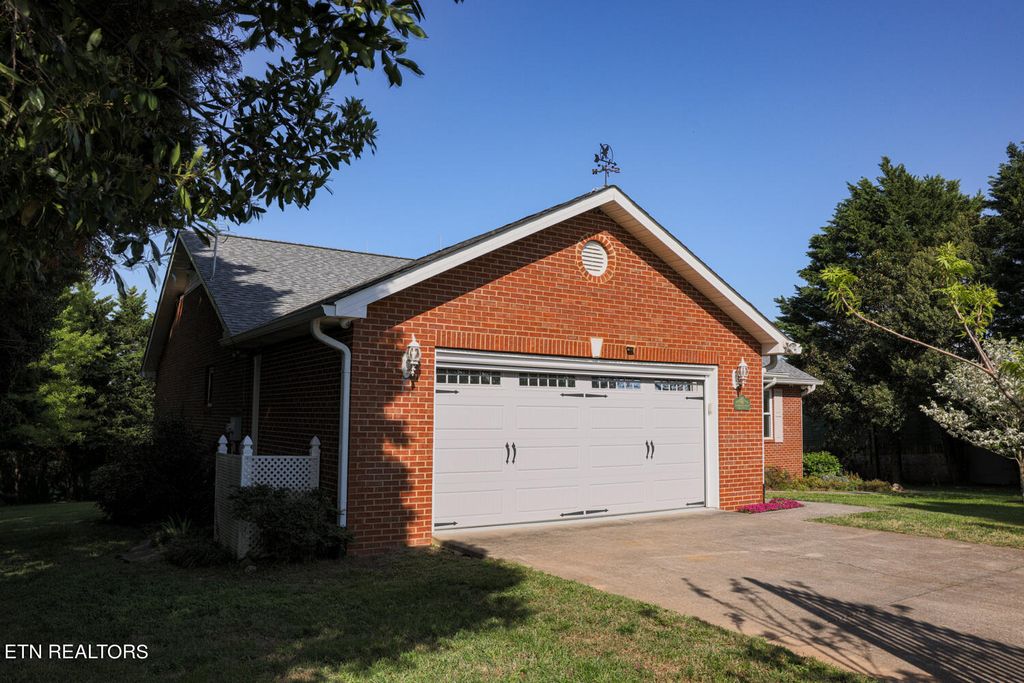 Photo of 1306 Prairie Place, Greenback, TN 37742 (MLS # 1259534)