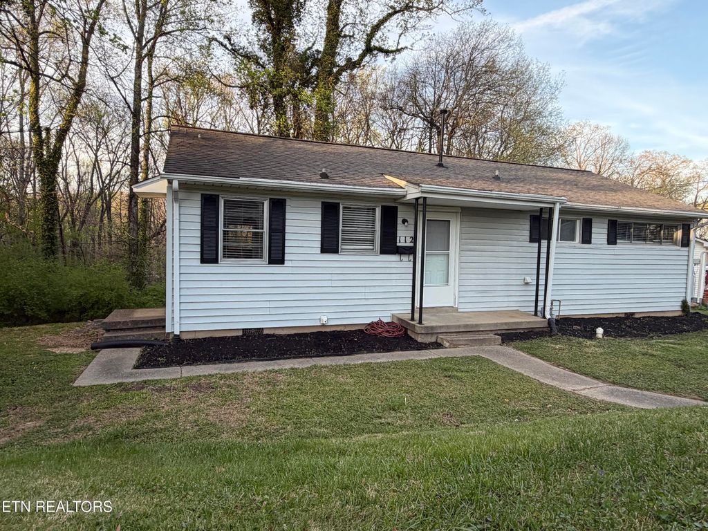 Photo of 112 Andover Circle, Oak Ridge, TN 37830 (MLS # 1334803)