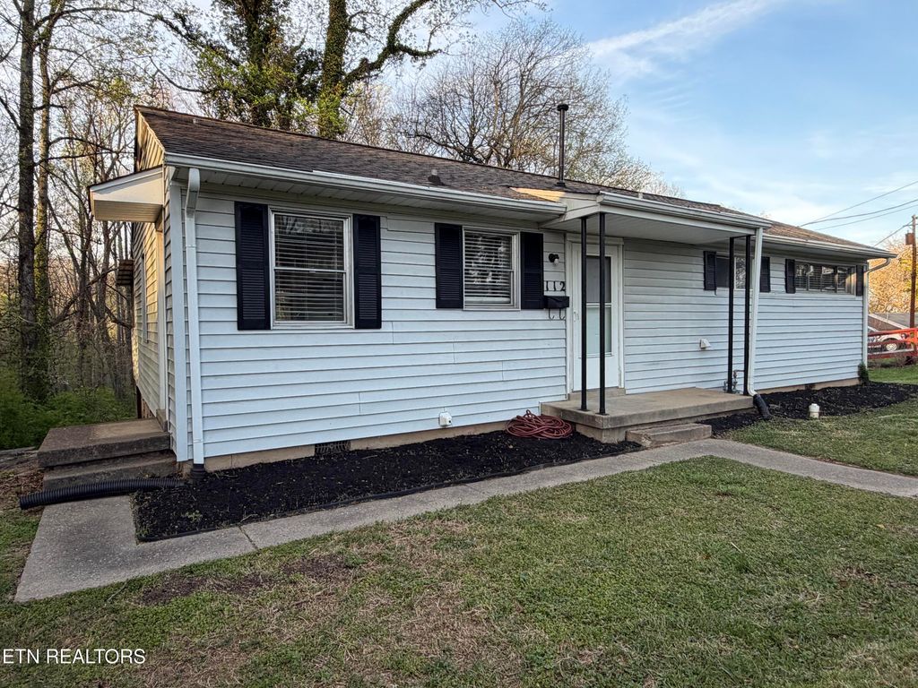 Photo of 112 Andover Circle, Oak Ridge, TN 37830 (MLS # 1334803)