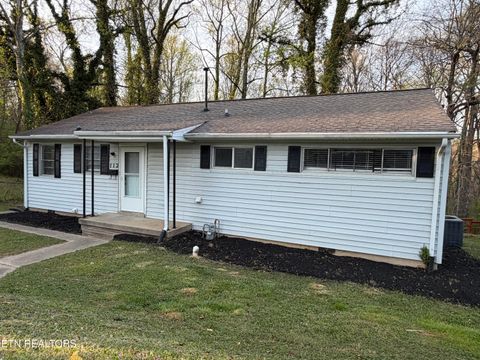 Photo of 112 Andover Circle, Oak Ridge, TN 37830 (MLS # 1334803)