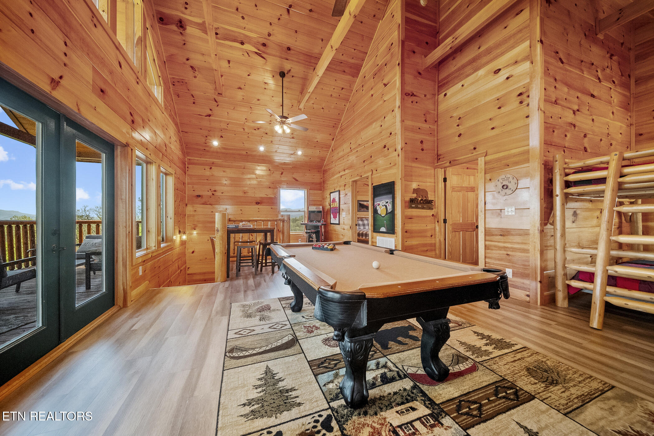 1106 N Trail Drive