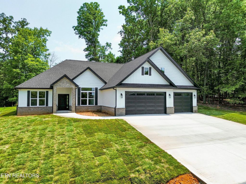 Photo of 409 Goweli Tr, Vonore, TN 37885 (MLS # 1295108)