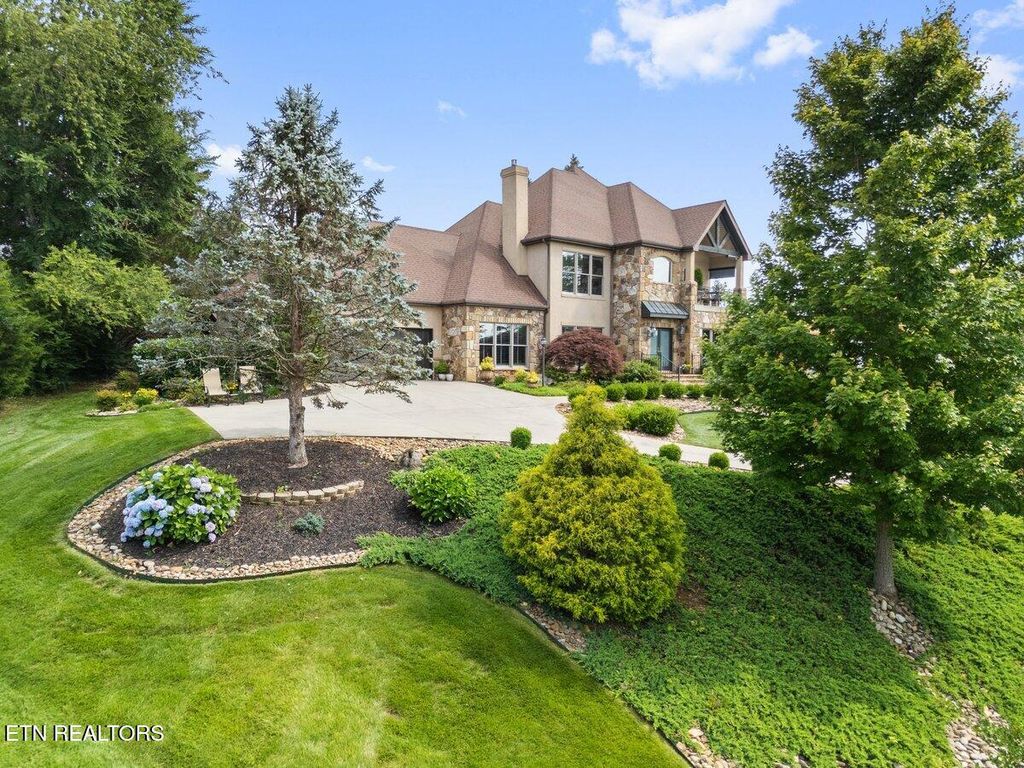 Photo of 290 Pineberry Drive, Vonore, TN 37885 (MLS # 1303502)