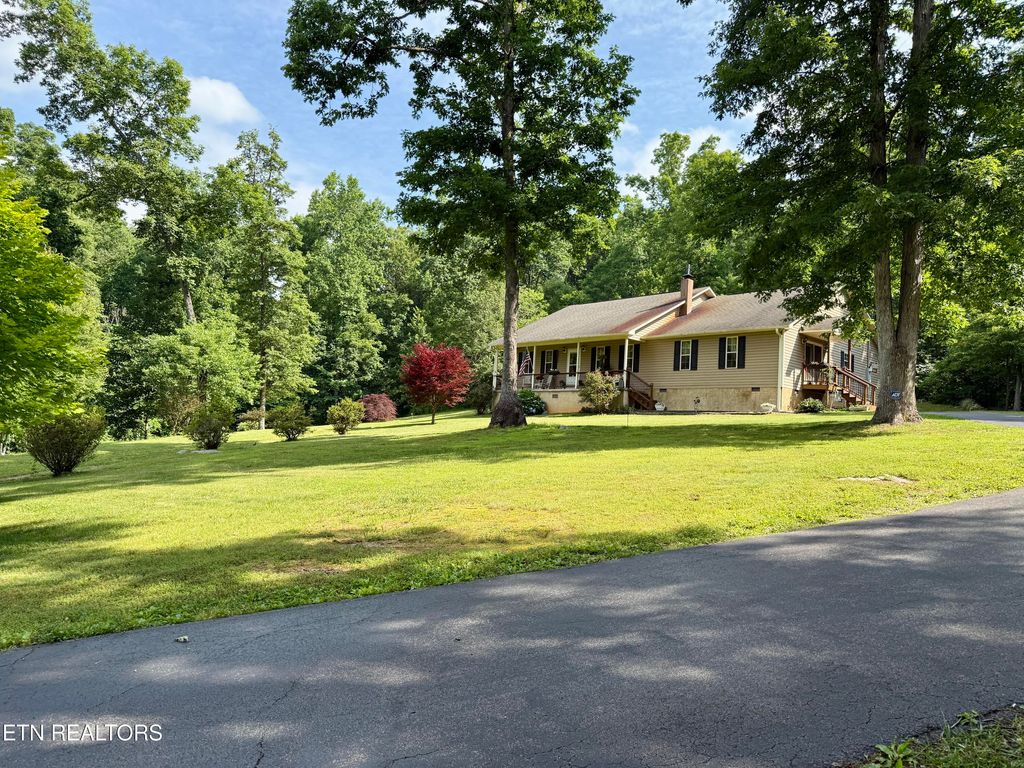 Photo of 406 Asheville Hwy, Strawberry Plains, TN 37871 (MLS # 1303750)