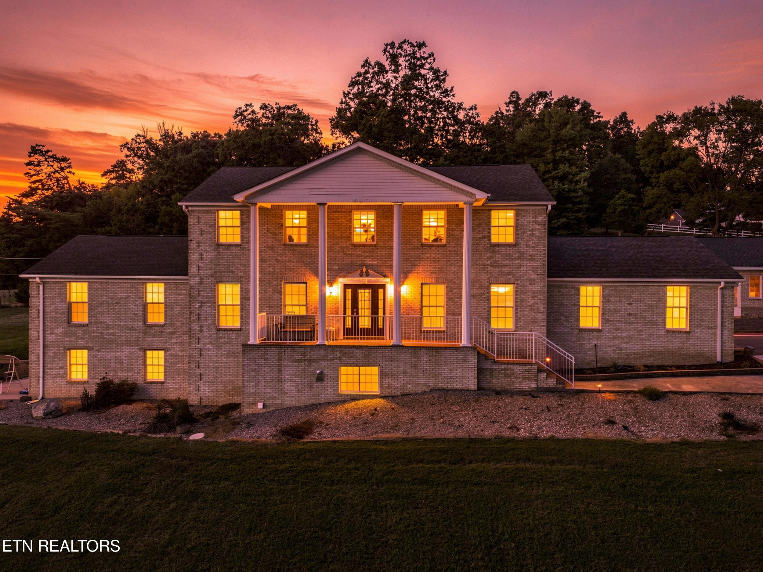 212 Simmons Rd